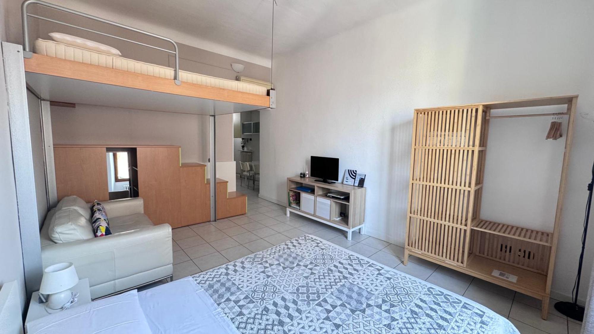 Sawasdee 37 Appartement Monza Buitenkant foto